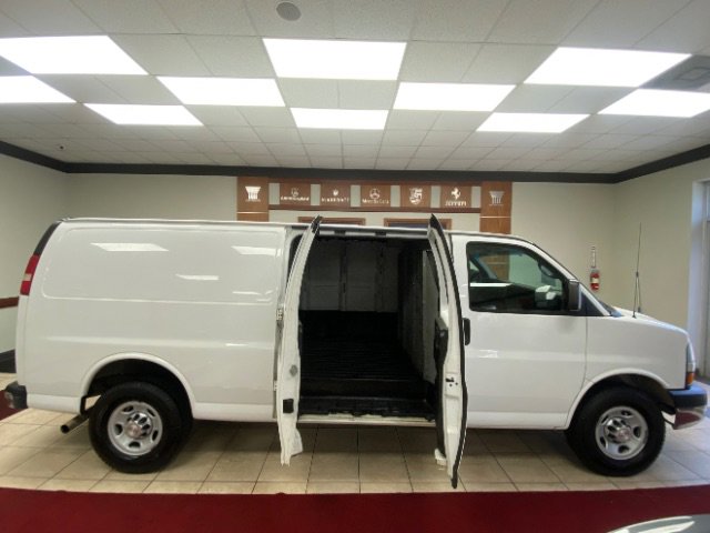 Used 2015 Chevrolet Express 3500 Extended image 13