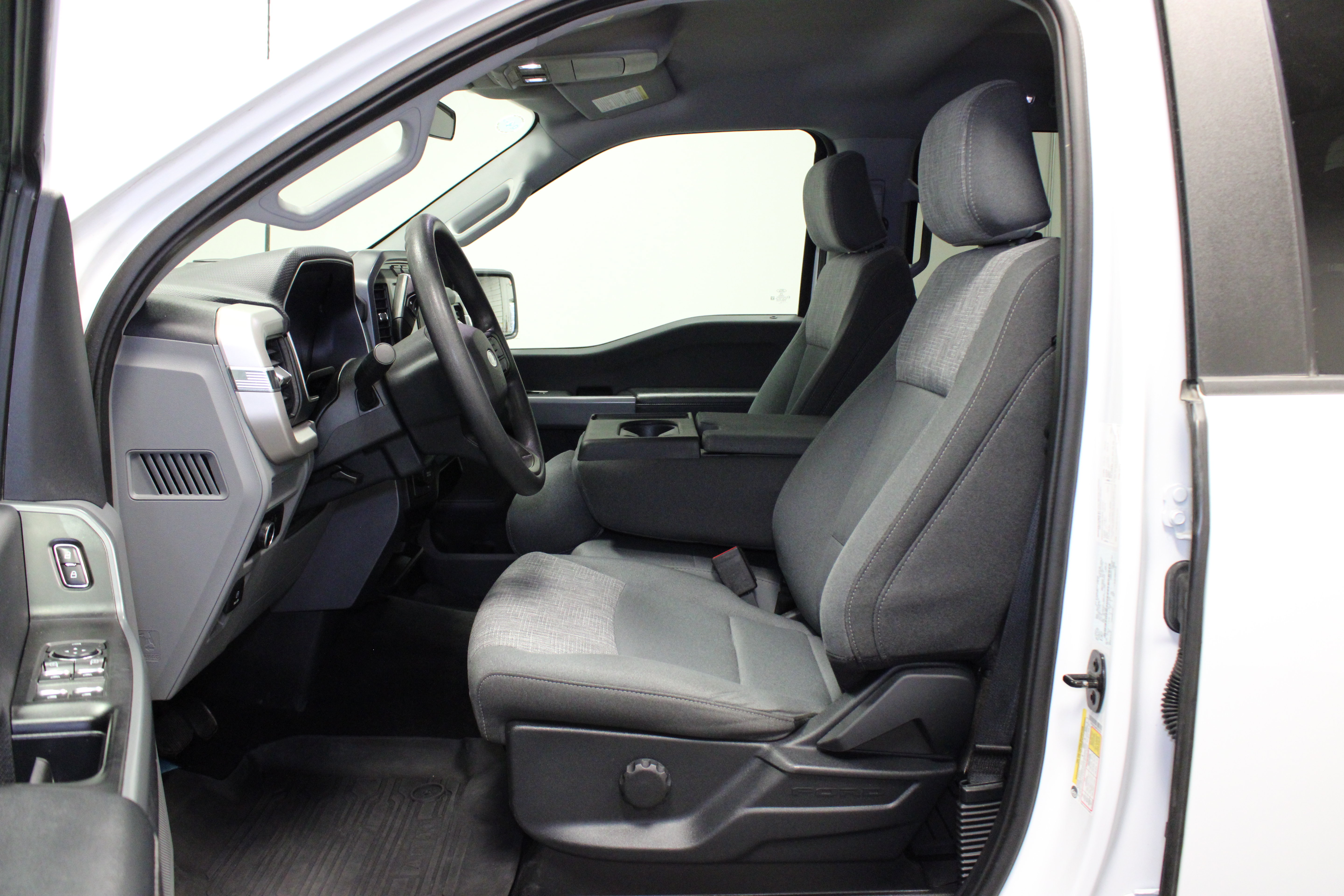 Used 2023 Ford F150 XLT AWD/4WD image 17