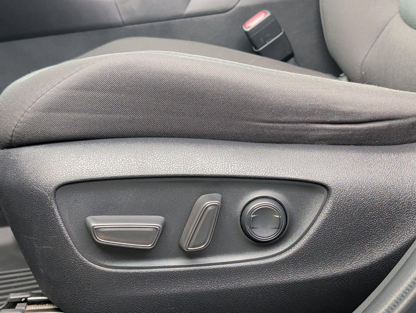 Used 2024 Toyota RAV4 XLE FWD image 10