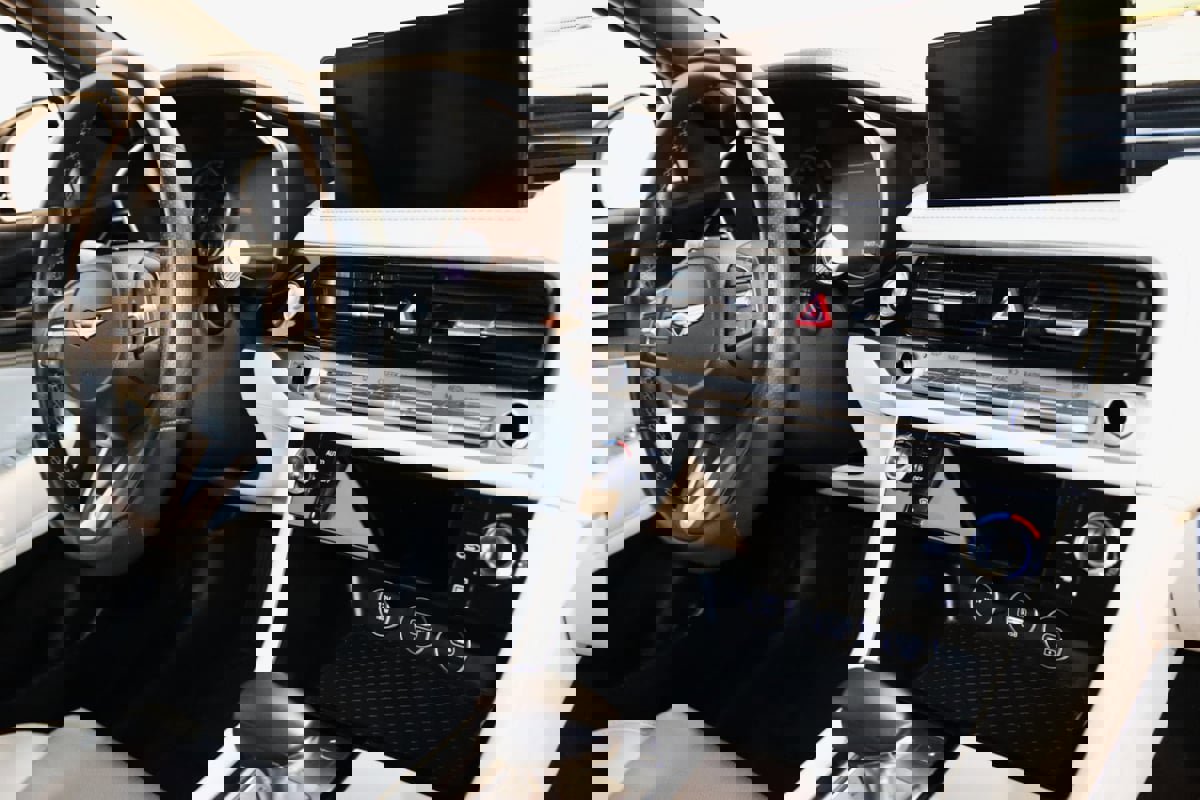 Used 2024 Genesis G70 2.5T image 56