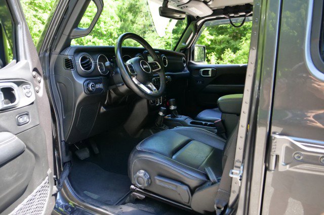 Used 2022 Jeep Gladiator Overland w/ Popular Equipment Package AWD/4WD image 20