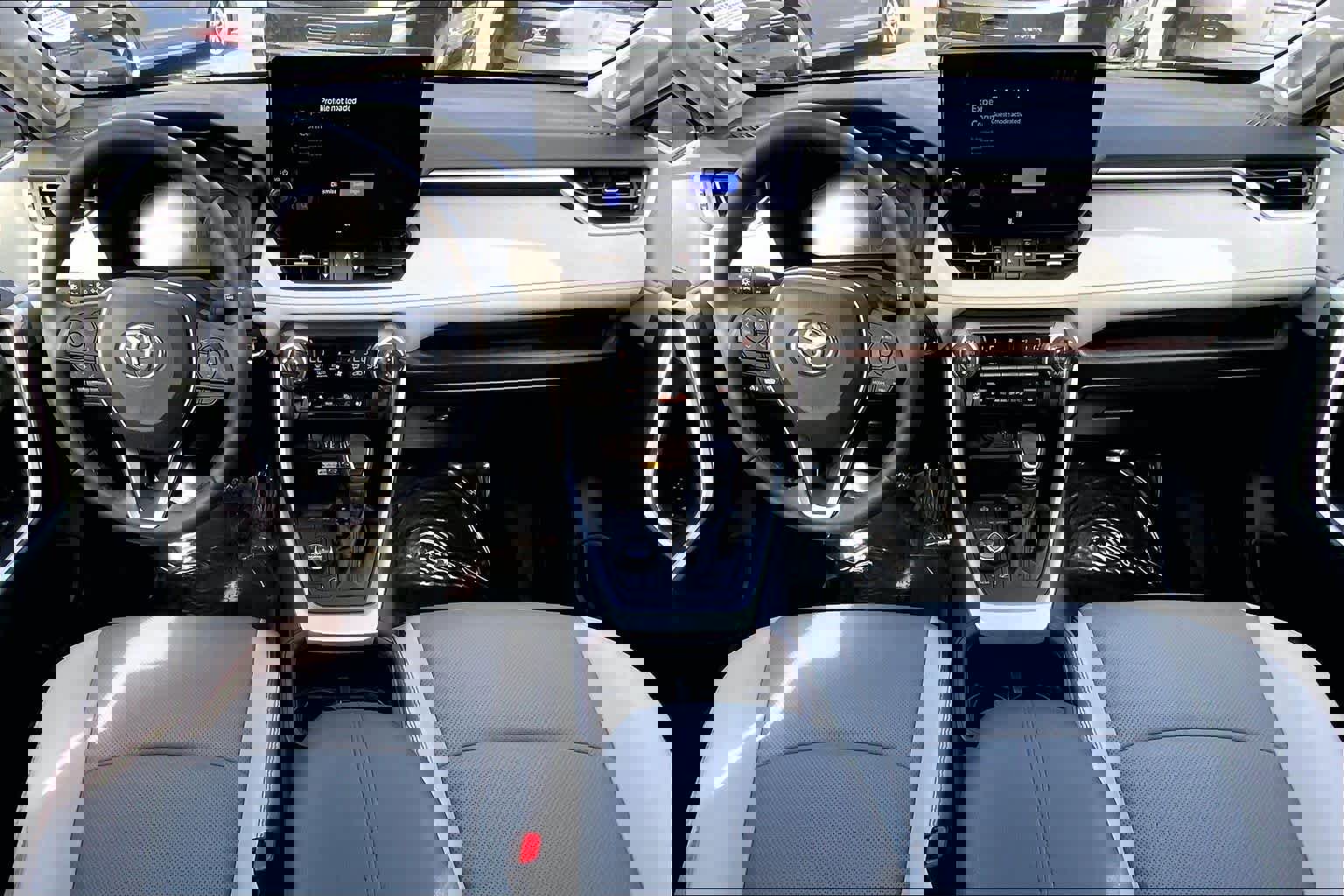 Used 2023 Toyota RAV4 Limited image 15