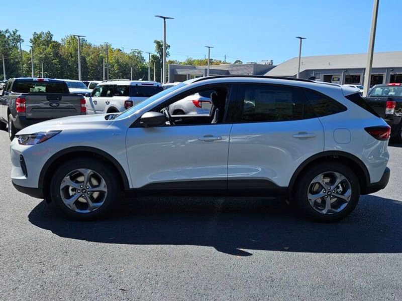 New 2026 Ford Escape ST-Line image 5