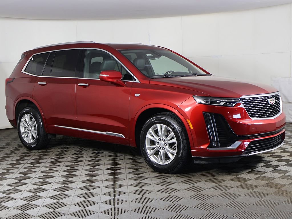 Used 2023 Cadillac XT6 Luxury image 2