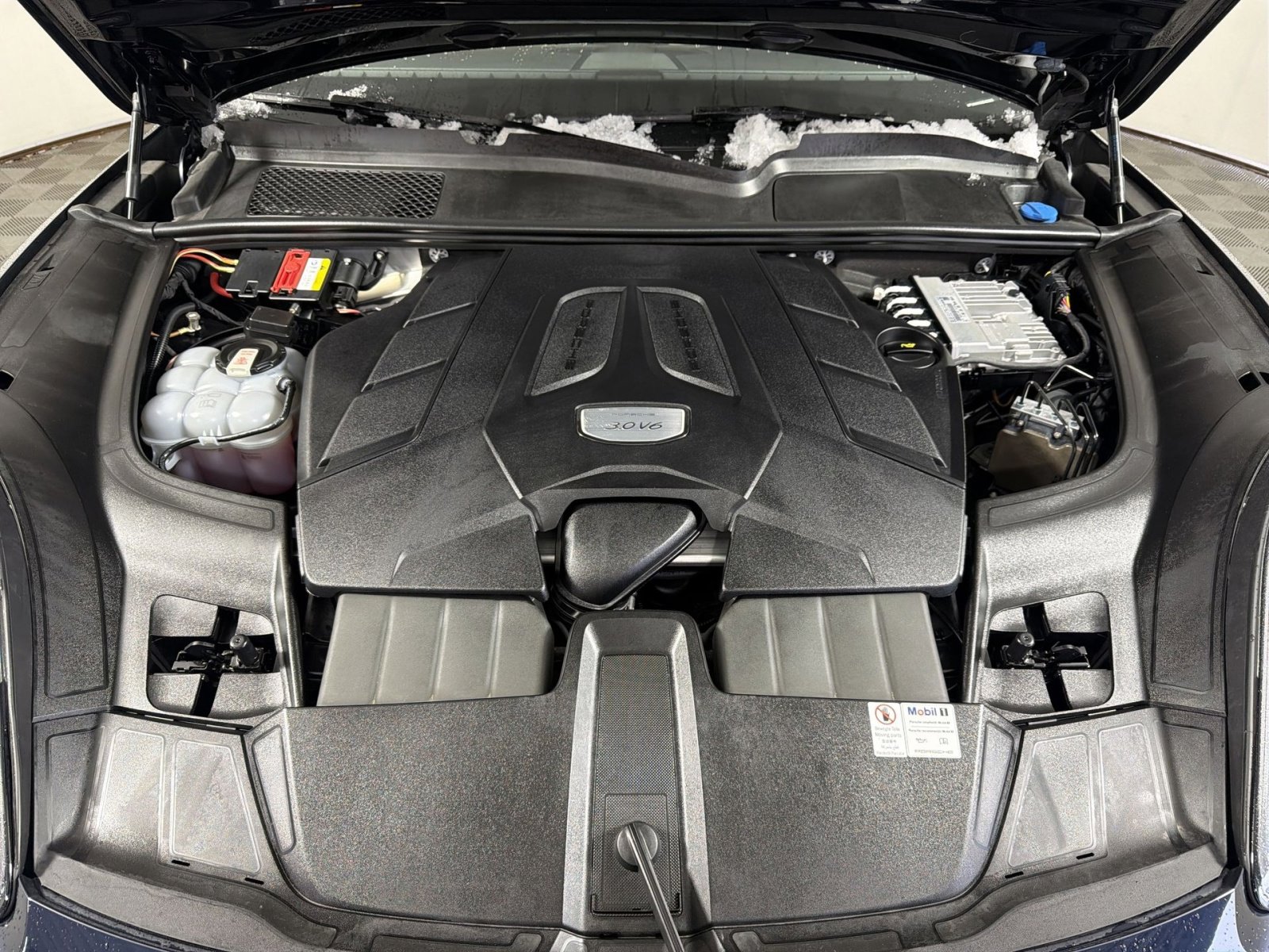 Used 2021 Porsche Cayenne image 28