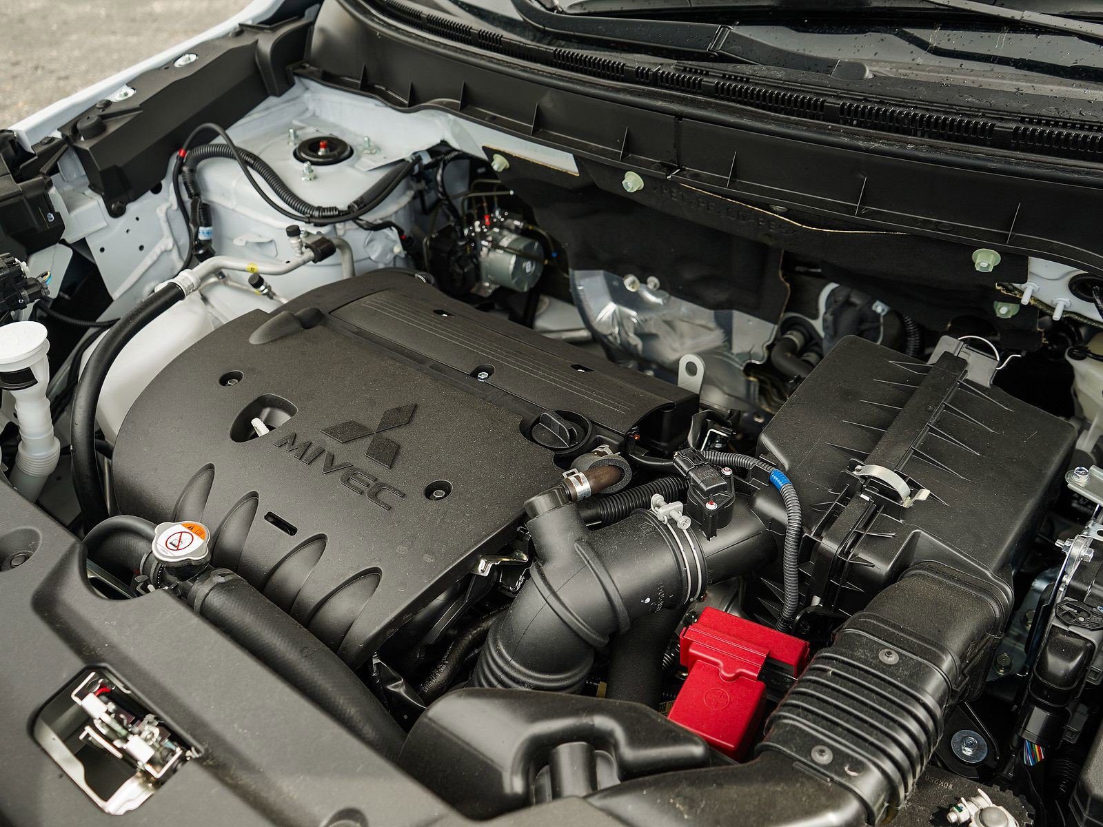 New 2025 Mitsubishi Outlander Sport SE image 7