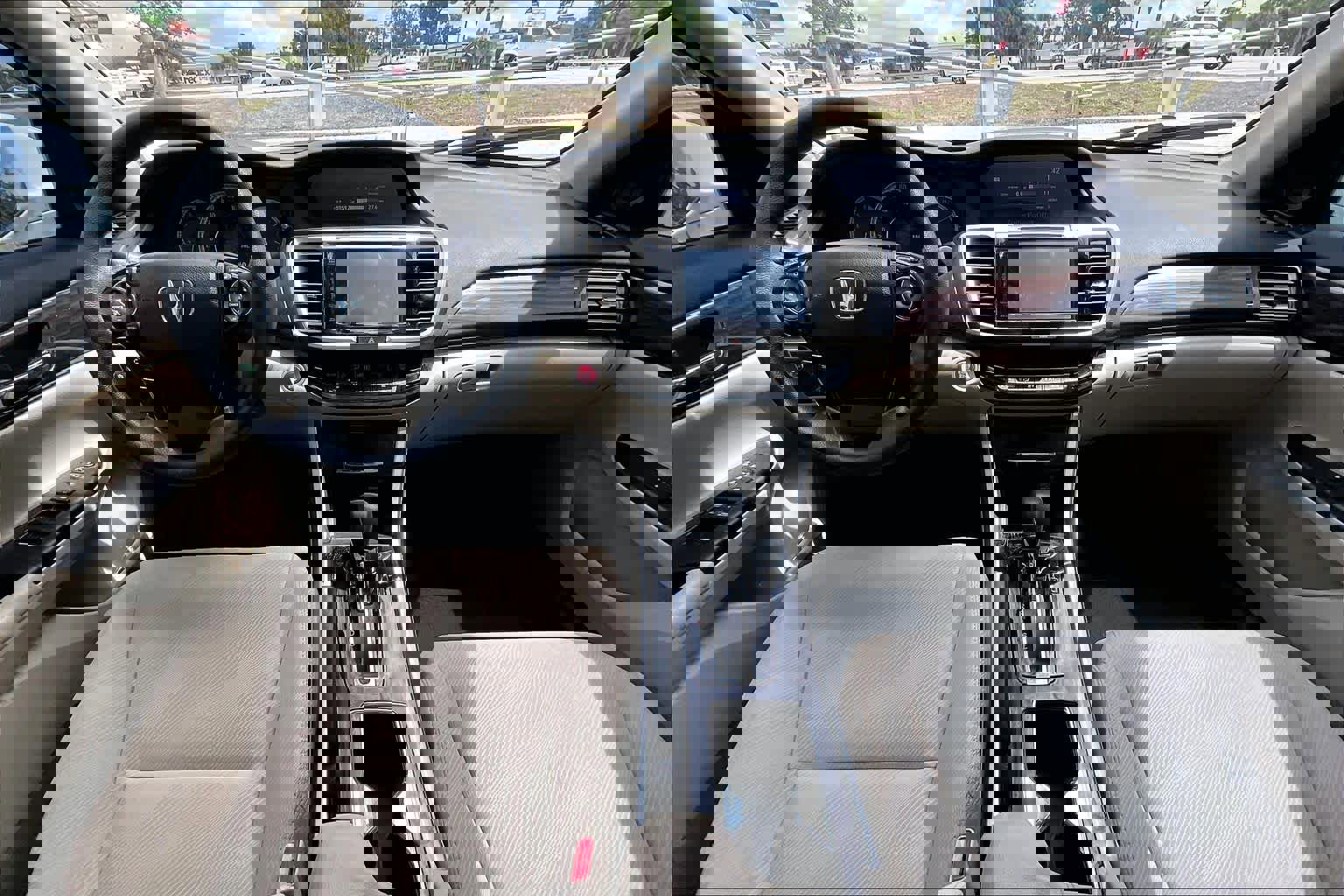 Used 2016 Honda Accord EX image 16