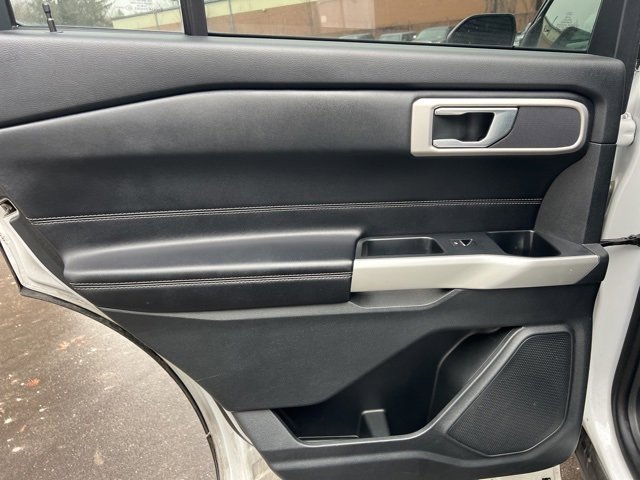 Used 2021 Ford Explorer XLT w/ Equipment Group 202A image 17