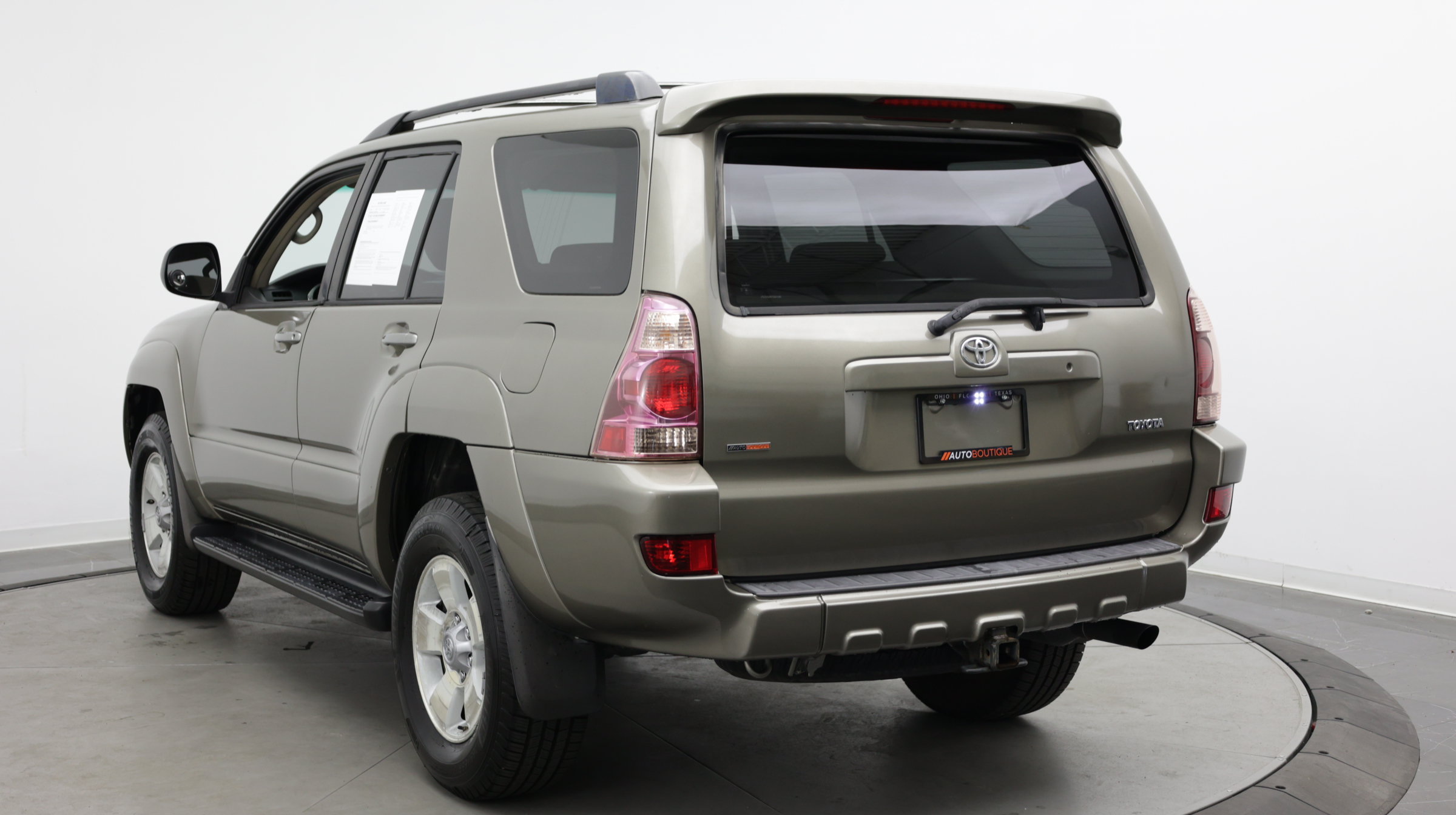 Used 2005 Toyota 4Runner SR5 RWD image 4