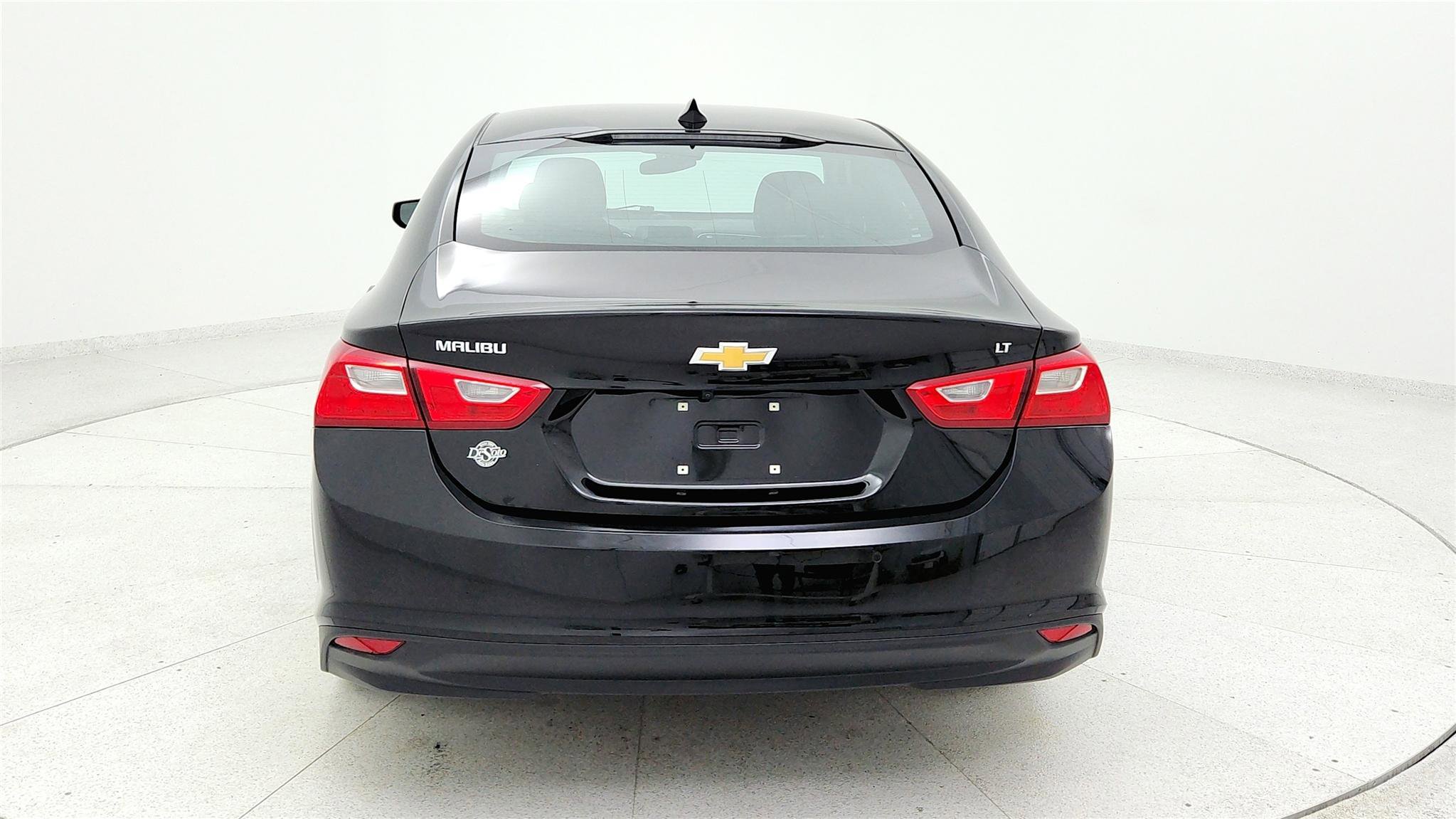 Used 2025 Chevrolet Malibu LT image 3