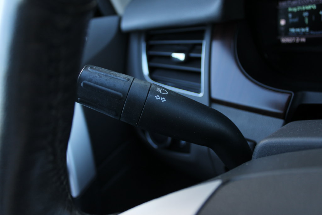 Used 2013 Ford Edge Limited FWD image 7