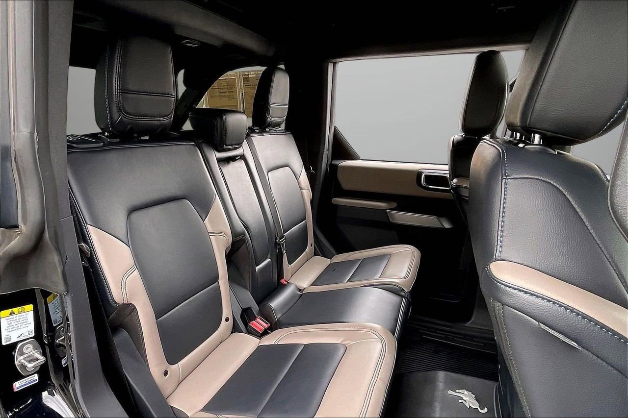 Used 2023 Ford Bronco Wildtrak image 24