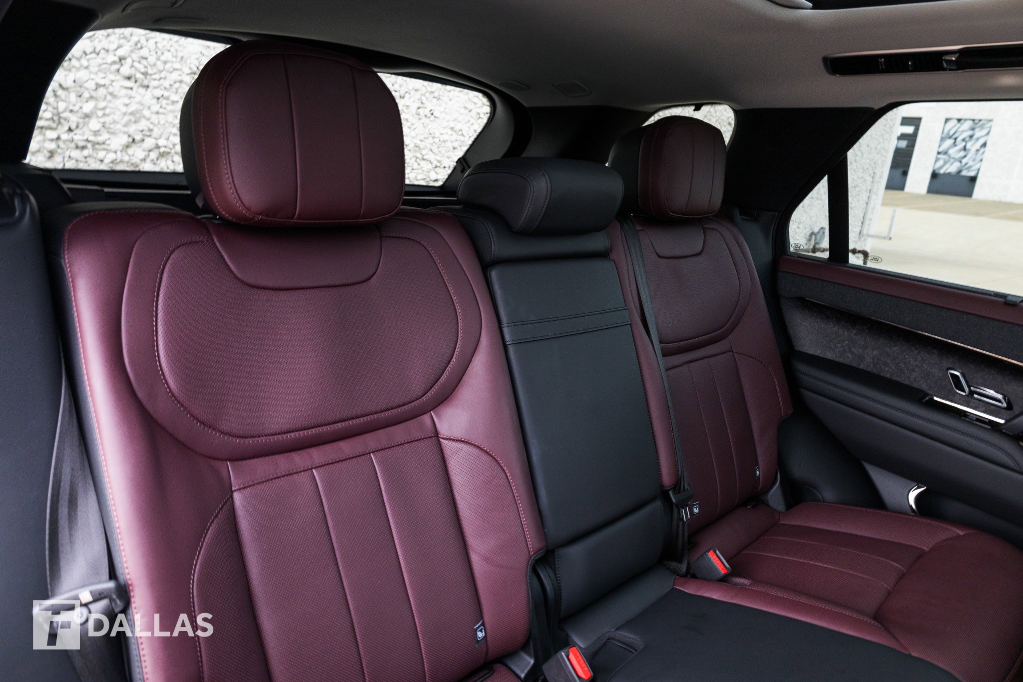 Used 2024 Land Rover Range Rover Sport Dynamic SE image 32