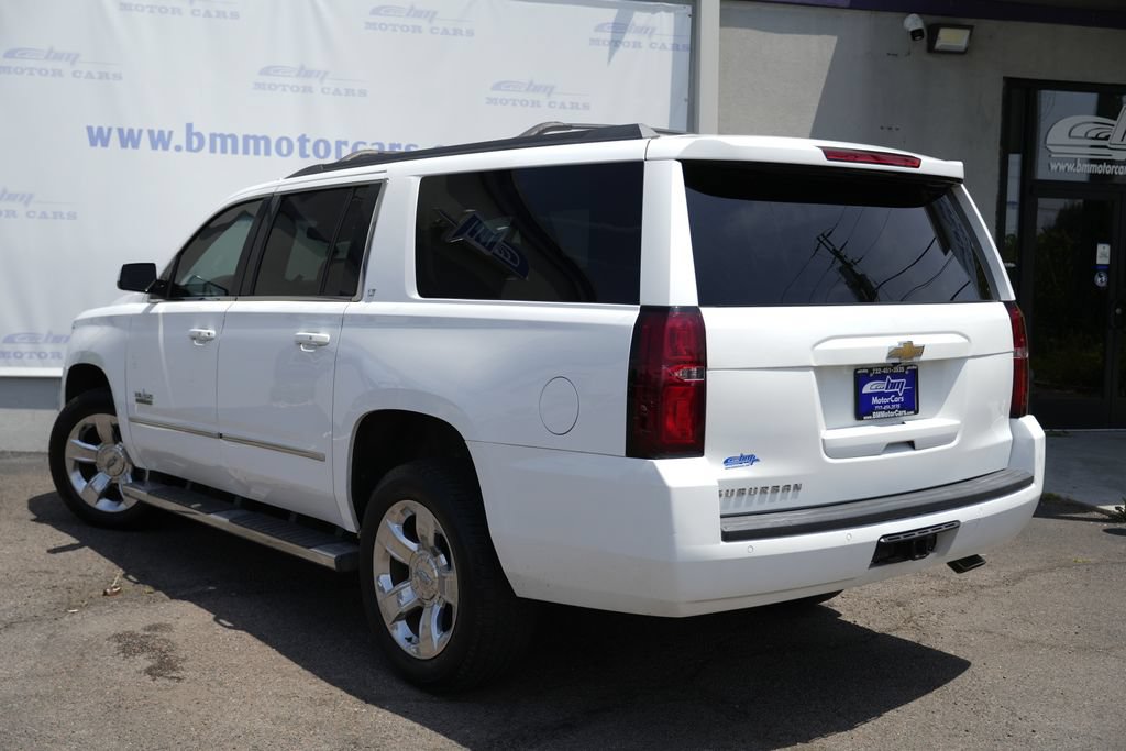Used 2018 Chevrolet Suburban LT w/ LT Signature Package RWD image 4