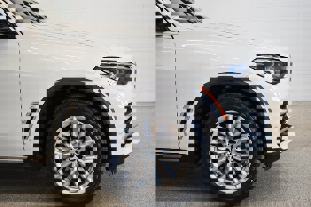 Used 2023 BMW X5 xDrive40i w/ Premium Package image 13