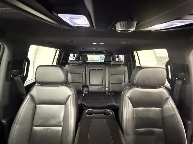Used 2025 Chevrolet Suburban Z71 AWD/4WD image 35