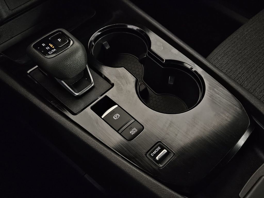 Used 2023 Nissan Rogue SV image 17