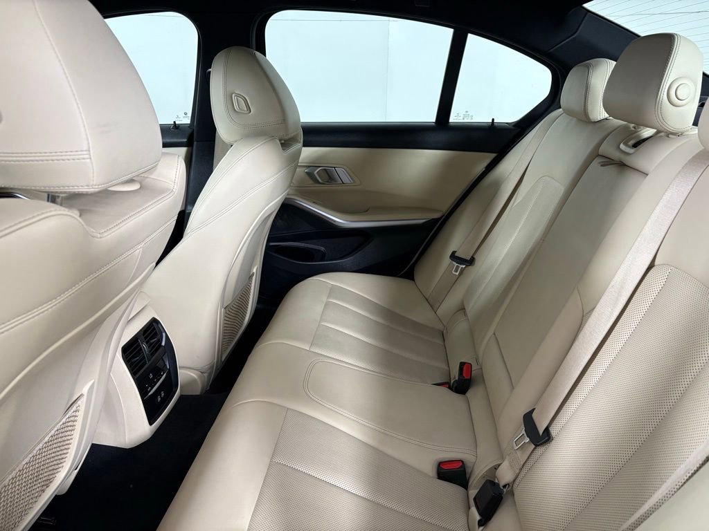 Used 2022 BMW 330i xDrive Sedan w/ Driving Assistance Package image 36