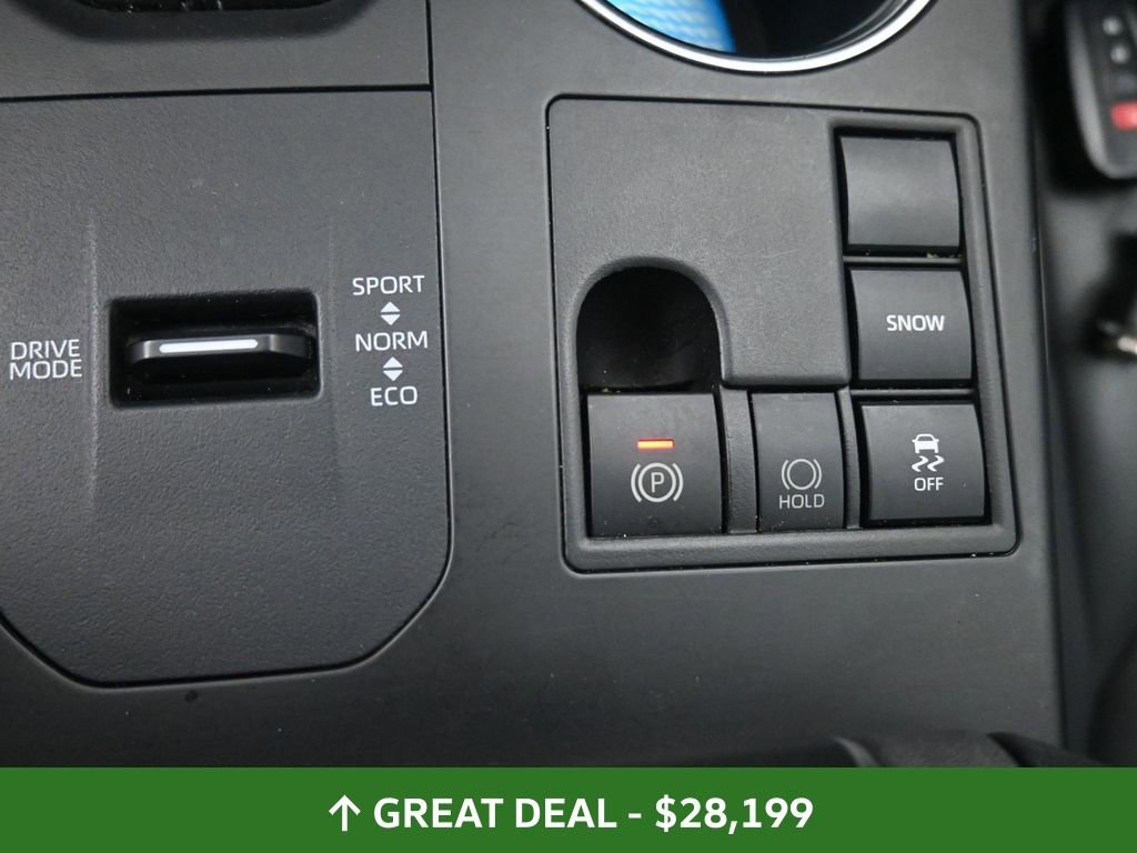 Used 2023 Toyota Highlander XLE image 34