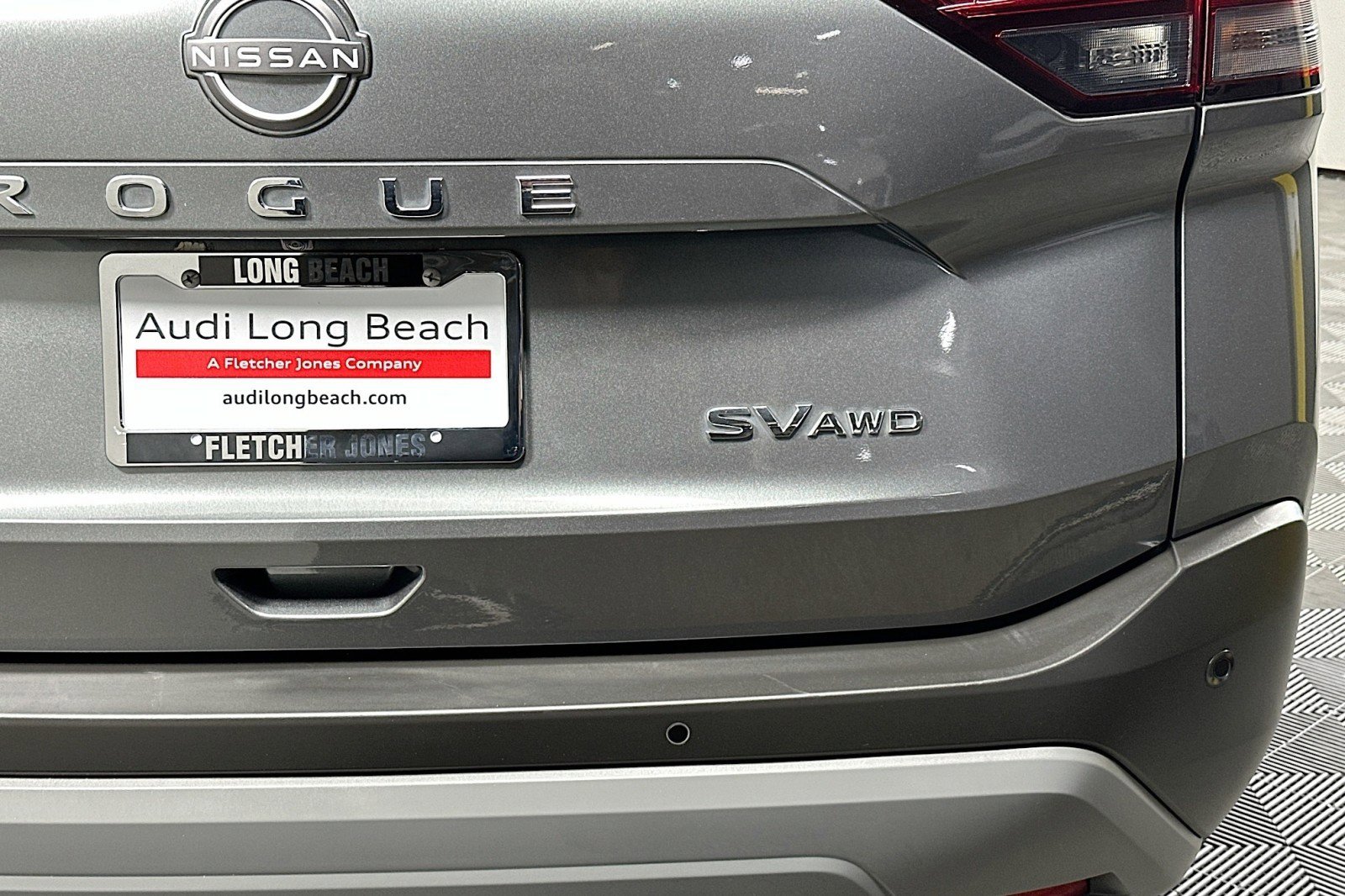 Used 2023 Nissan Rogue SV image 17