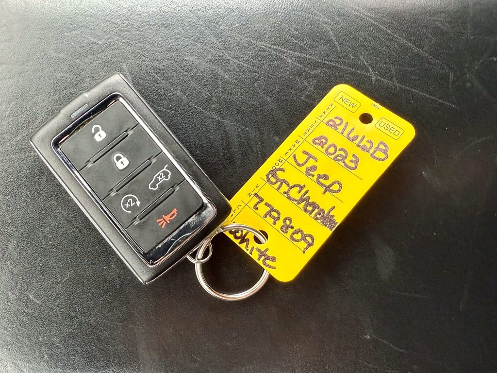 Used 2023 Jeep Grand Cherokee Overland w/ Luxury Tech Group IV image 40