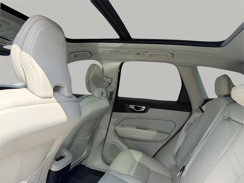 Used 2022 Volvo XC60 B5 Momentum w/ Advanced Package AWD/4WD image 19
