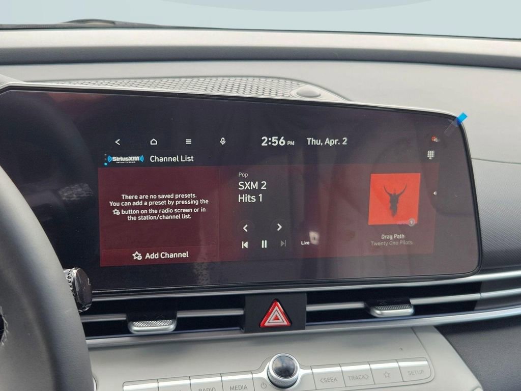 Certified 2025 Hyundai Elantra Limited w/ Cargo Package image 17