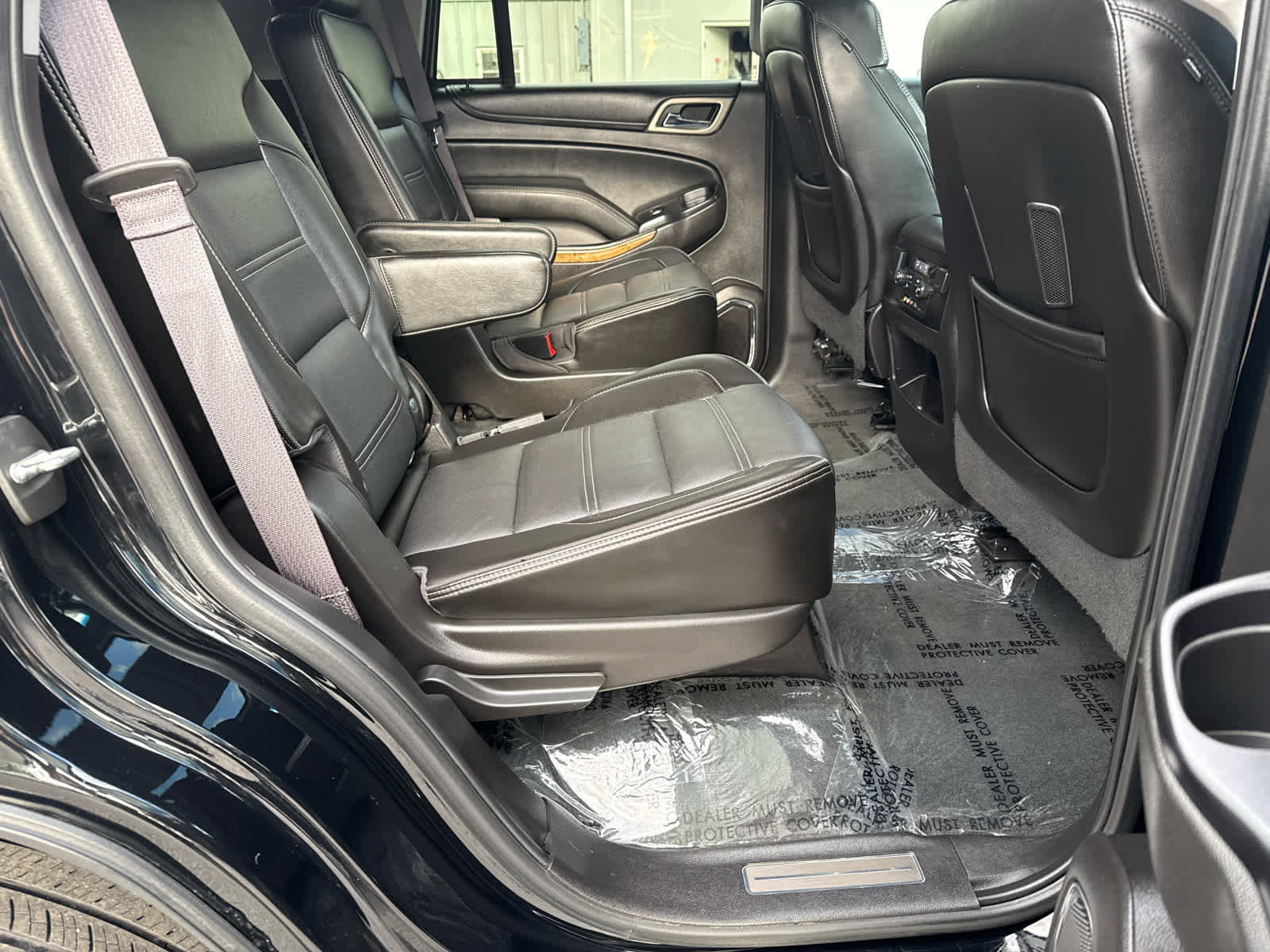 Used 2016 GMC Yukon Denali w/ Open Road Package AWD/4WD image 14