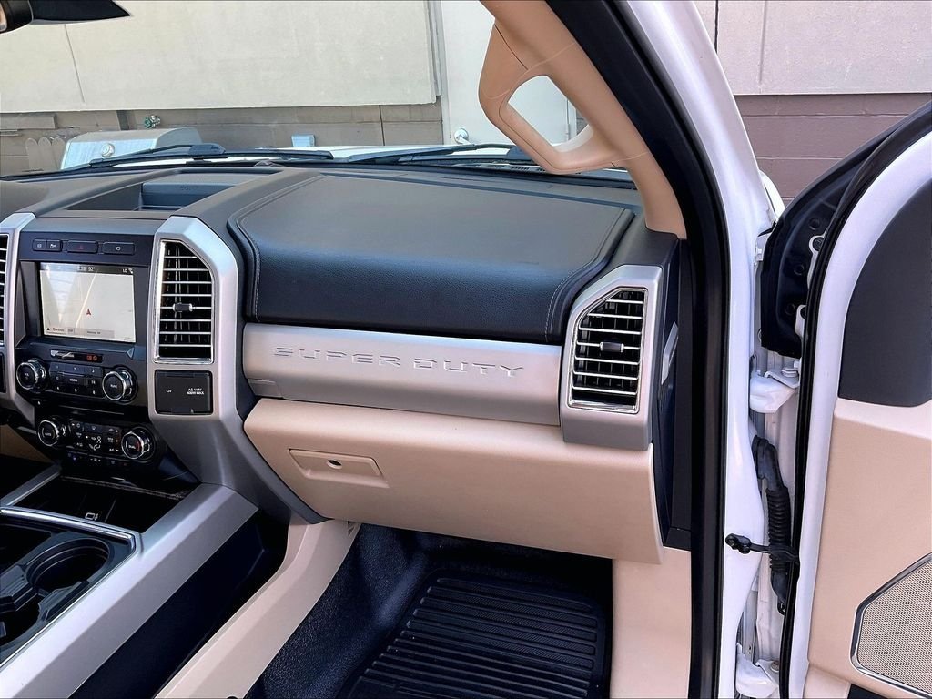 Used 2017 Ford F350 Lariat w/ Lariat Ultimate Package AWD/4WD image 13
