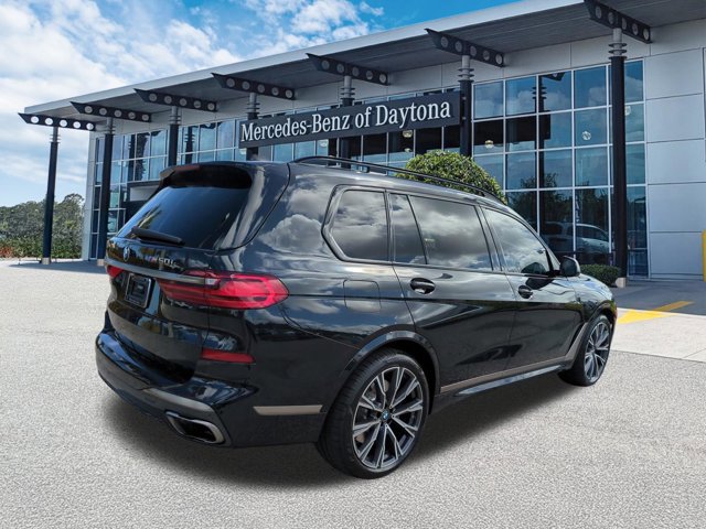 Used 2021 BMW X7 M50i w/ Cold Weather Package image 4