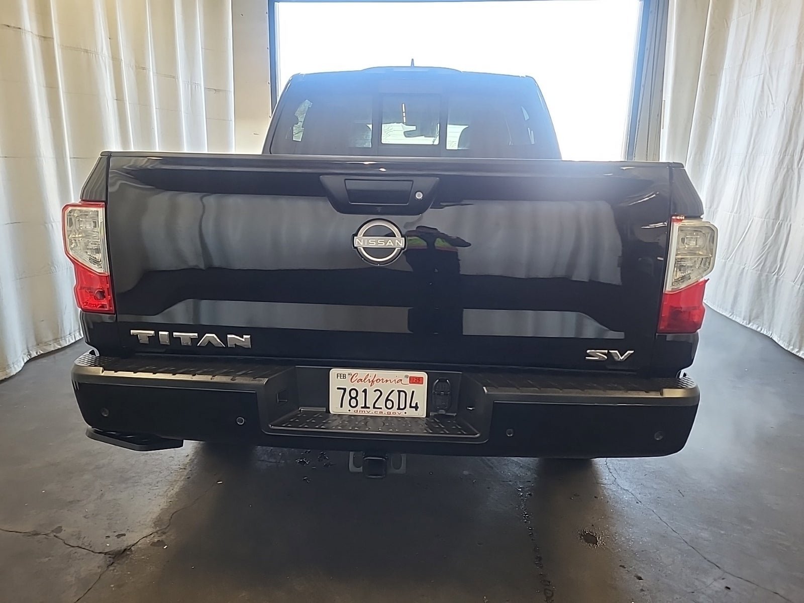 Used 2024 Nissan Titan SV w/ SV Convenience Package image 4