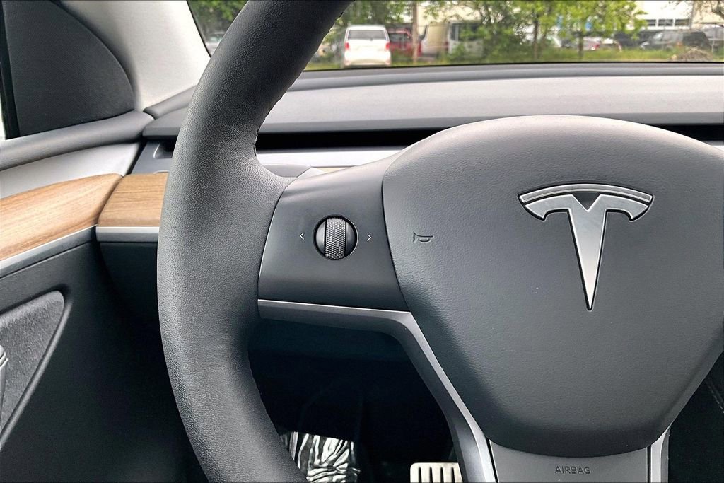 Used 2022 Tesla Model Y Performance AWD/4WD image 24