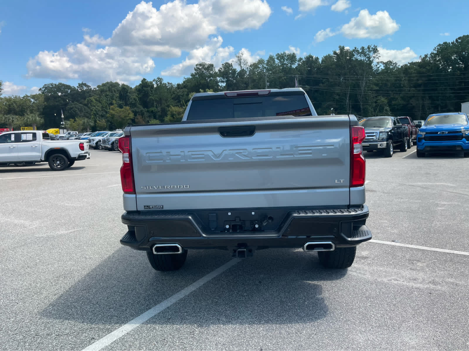 Used 2023 Chevrolet Silverado 1500 LT Trail Boss w/ LT Trail Boss Premium Package AWD/4WD image 6