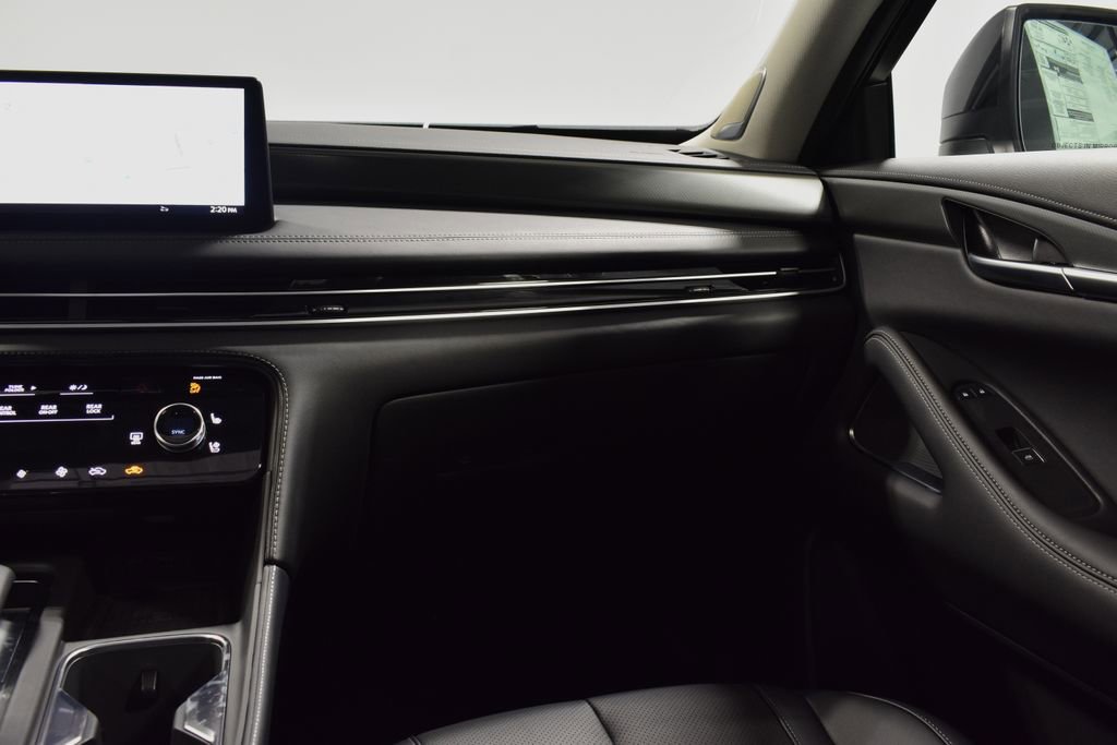 New 2026 INFINITI QX60 Luxe w/ Family Package image 14