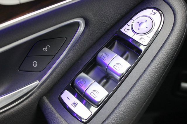 Used 2021 Mercedes-Benz GLC 300 4MATIC image 18