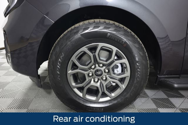 New 2026 Ford Expedition Active AWD/4WD image 18