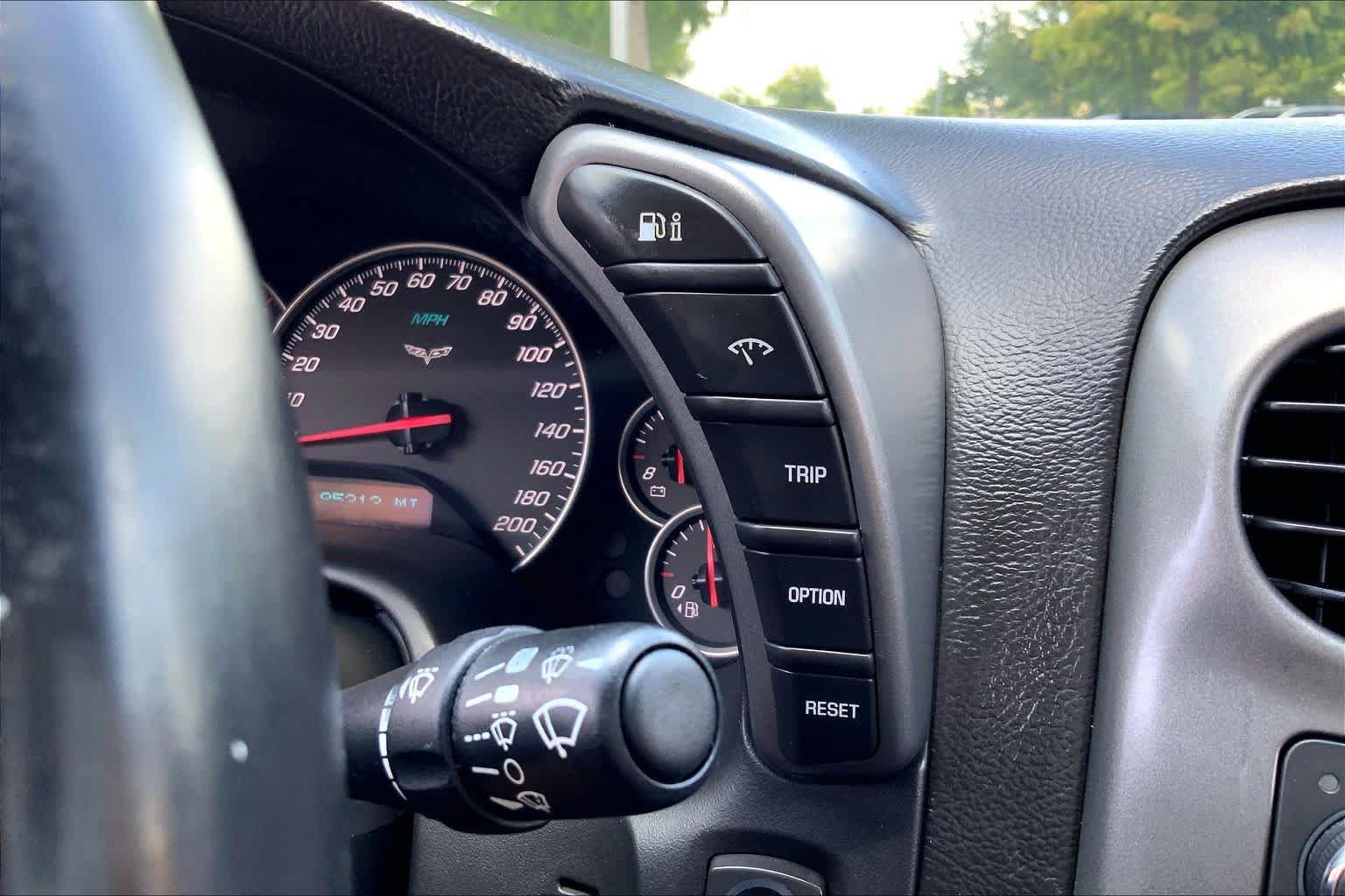 Used 2006 Chevrolet Corvette Coupe RWD image 28
