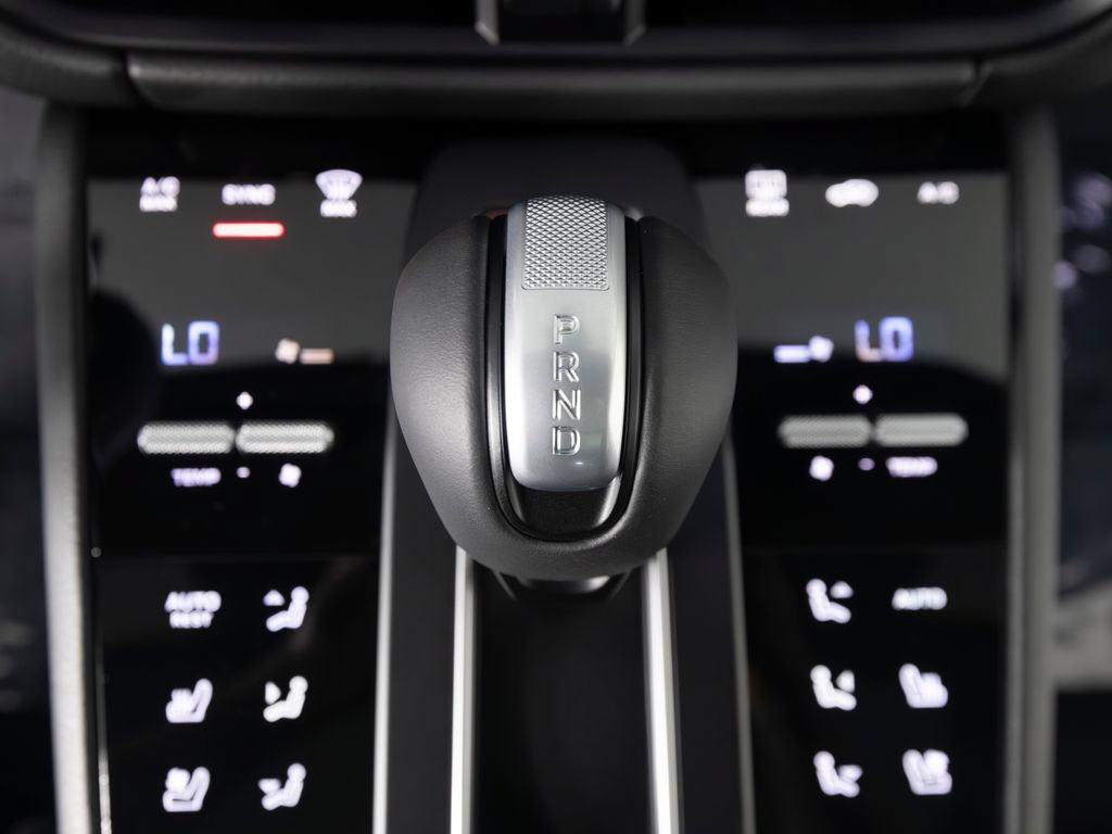 New 2026 Porsche Macan AWD/4WD image 32