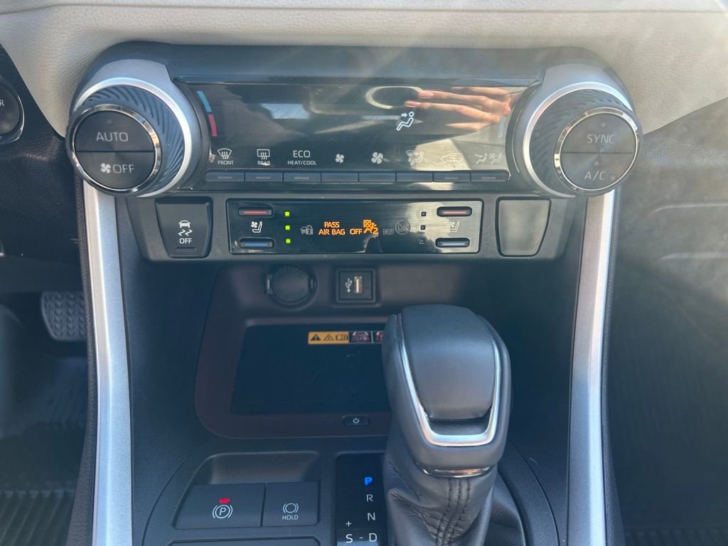 Used 2023 Toyota RAV4 Limited image 36