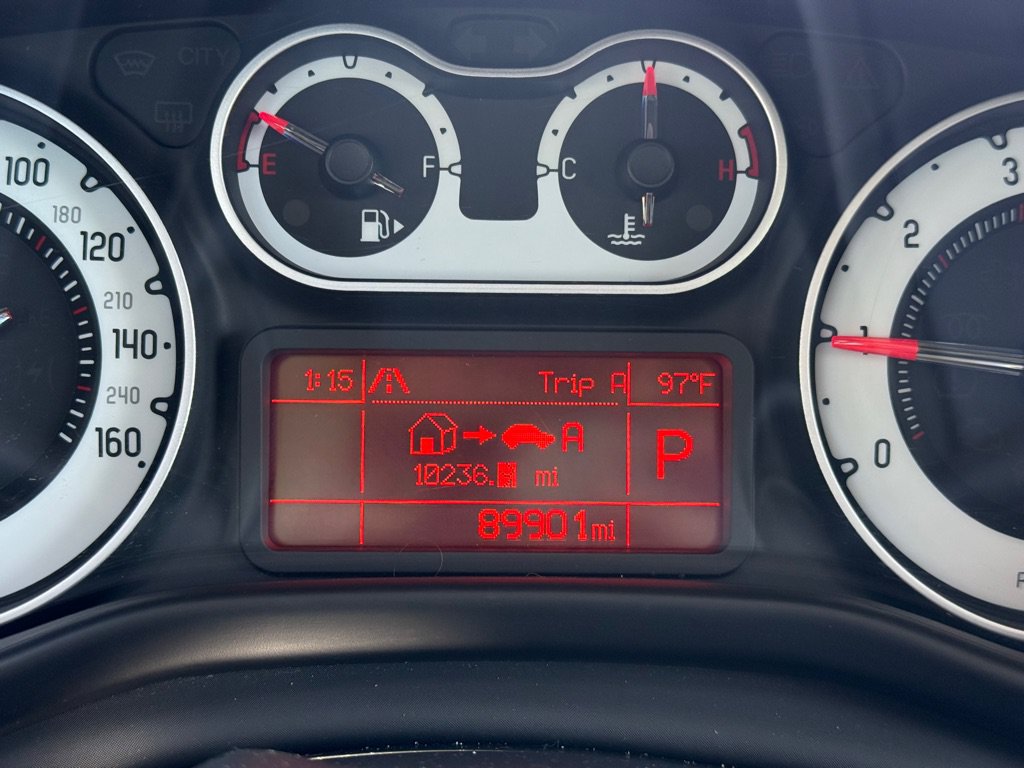 Used 2017 FIAT 500L Trekking w/ Urbana Appearance Package FWD image 12
