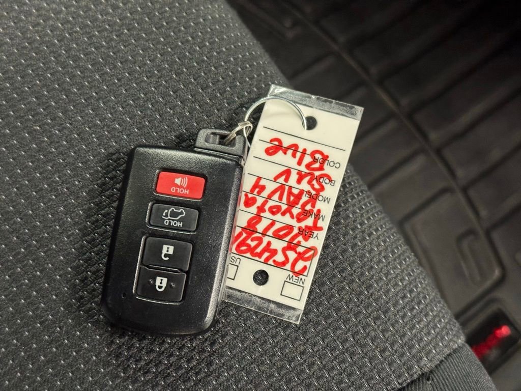 Used 2018 Toyota RAV4 XLE image 24