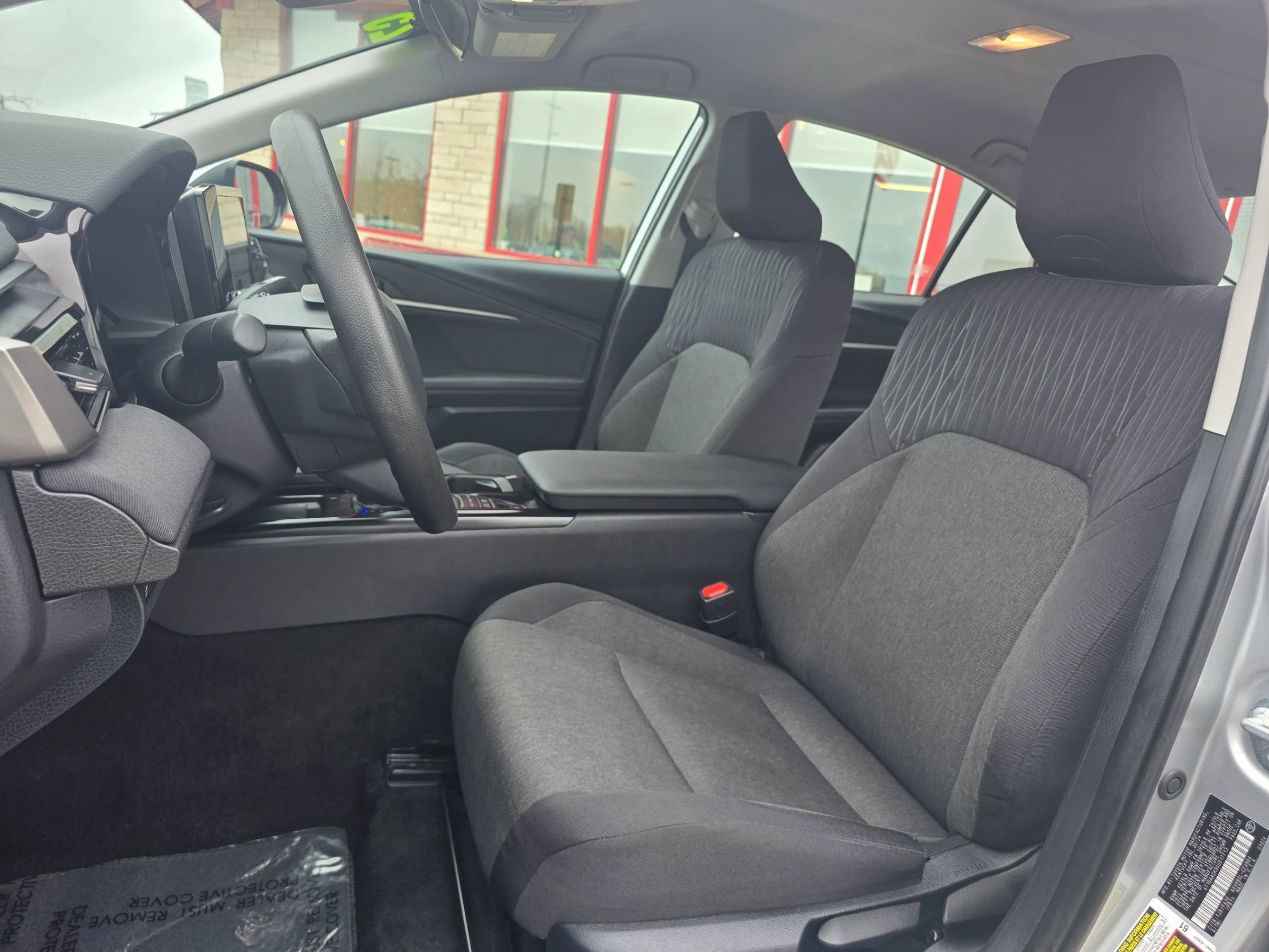 Used 2025 Toyota Camry LE FWD image 9