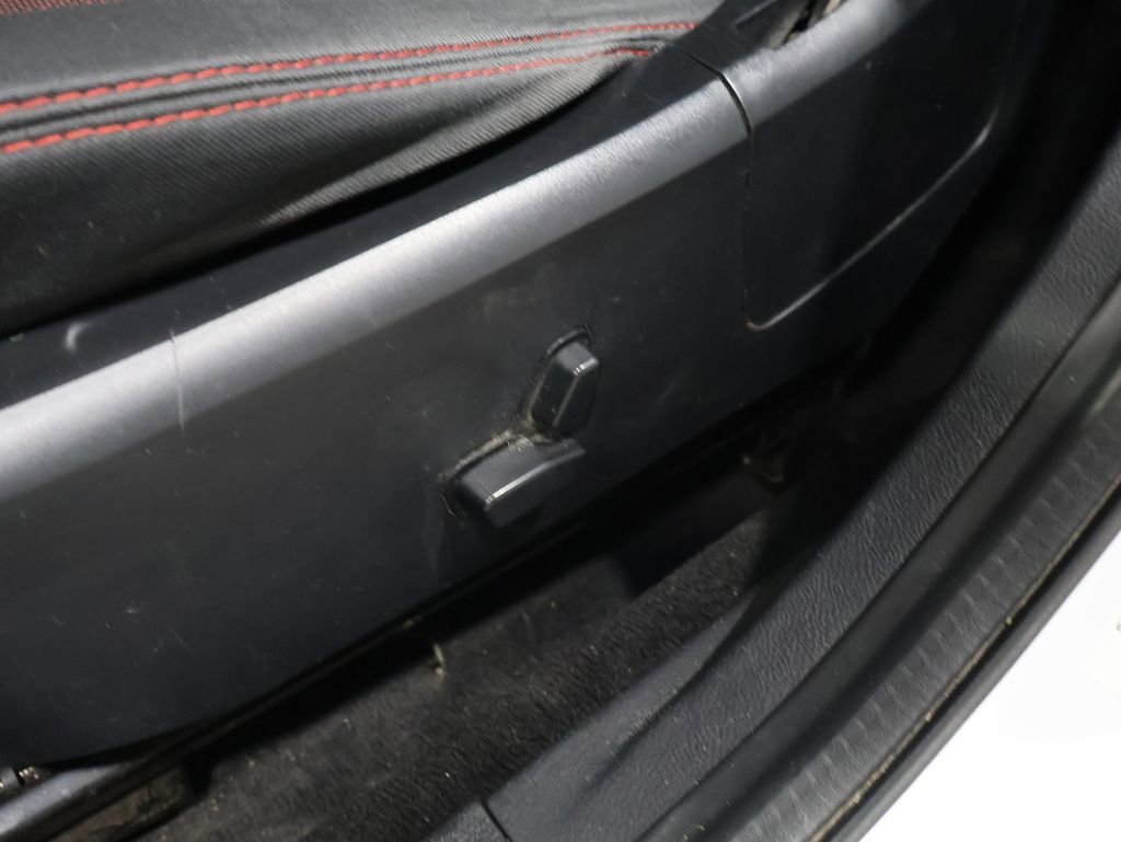 Used 2011 Dodge Avenger Heat image 11