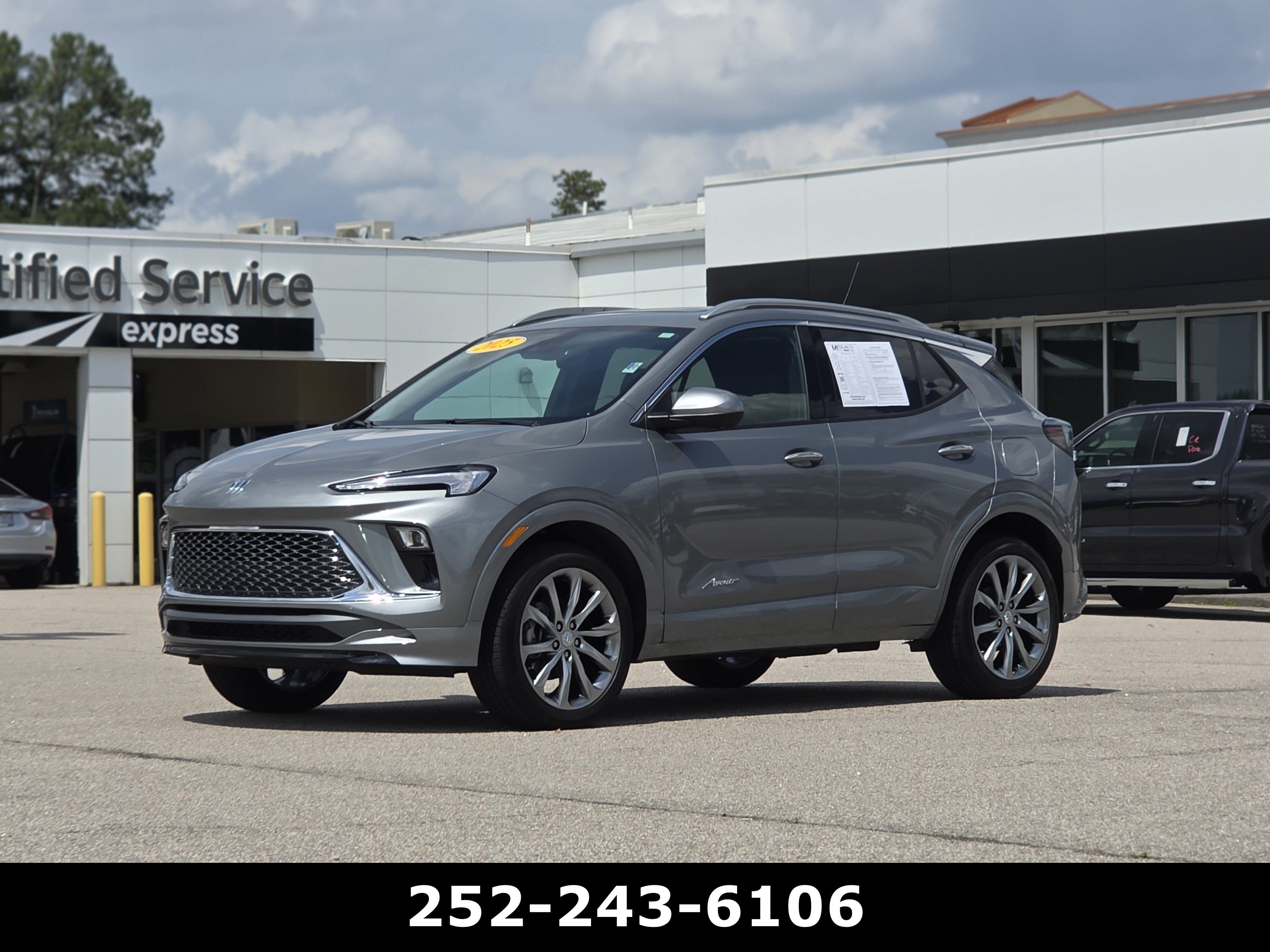 Used 2025 Buick Encore GX Avenir w/ Avenir Technology Package AWD/4WD image 3