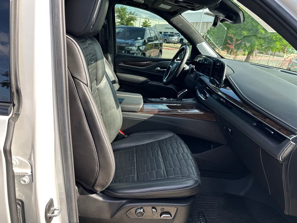 Used 2021 Cadillac Escalade Sport Platinum image 41