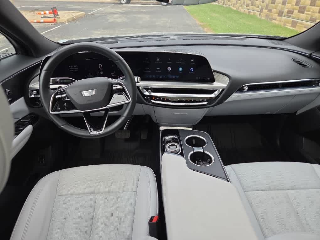 Used 2024 Cadillac Lyriq Luxury w/ LPO, Floor Liner Package image 23