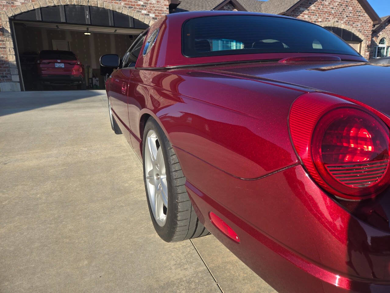 Used 2004 Ford Thunderbird Deluxe RWD image 12