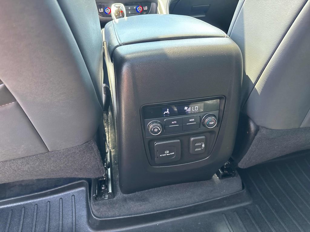 Used 2021 Buick Enclave Essence w/ Sport Touring Edition AWD/4WD image 25