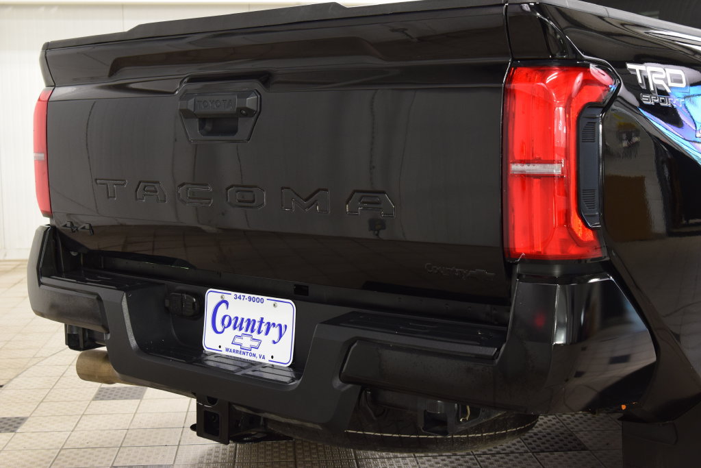 Used 2025 Toyota Tacoma TRD Sport AWD/4WD image 23