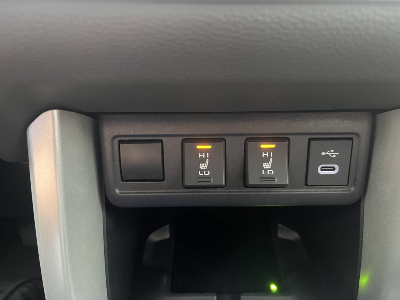 Used 2024 Toyota Corolla Cross AWD Hybrid image 22